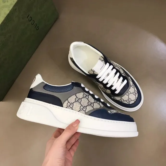 P380 new men's shoes GUCCI [Lightning] latest shoes are shipped. Original quality, fashionable, made of special materials, sheepskin lining, brand new packaging. The foot feels super comfortable and the workmanship is impeccable. Size: 38-45